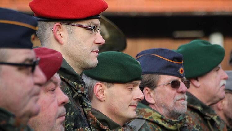 Die Reservisten Bad Brückenau bei der Feierstunde in Römershag. Foto: Ulrike Müller