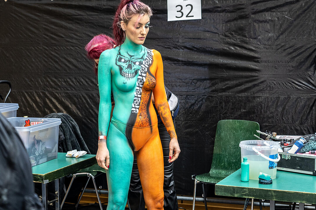 Mit vielen Top Tattookünstlern und Händlern.
