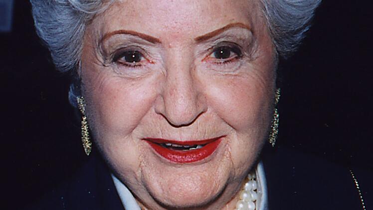 Sie war so etwas wie Barbies Mutter: Ruth Handler gr&uuml;ndete mit ihrem Gatten Elliott bereits 1945 die Firma Mattel, die anfangs noch Bilderrahmen und Modeschmuck produzierte.