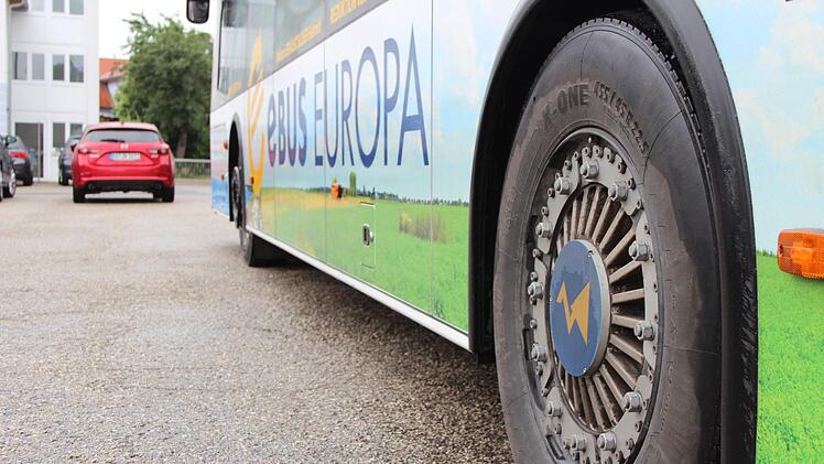 Schon am Hinterrad wird deutlich, mit welchem Antrieb hier gefahren wird. Fotos: Jann Weckel