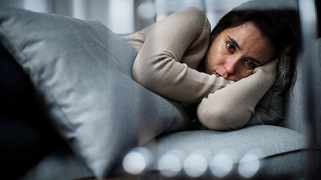Hochfunktionale Depression: Nach außen alles perfekt - 8 Warnsignalen für die Krankheit