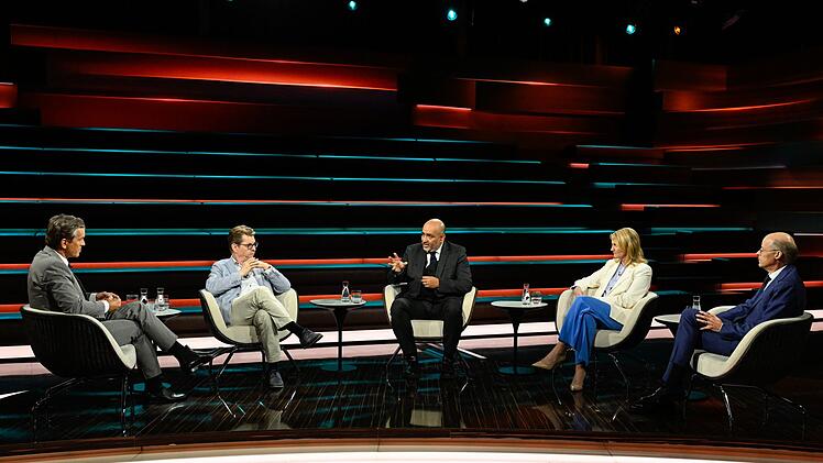 Markus Lanz diskutierte am Dienstagabend mit (von links) Ralf Stegner, Omid Nouripour, Kerstin Münstermann und Michael Thumann.