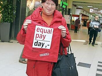 Gerlinde Drechsler (75) war Verwaltungsangestellte. Auch sie hat ihren Beruf der Kinder wegen unterbrochen. "Mir fehlen 13 Jahre", sagt sie, bereut die Unterbrechung aber nicht.  Foto: Adam