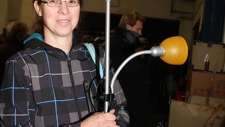 Kathrin Pittroff hat mehrere Lampen ergattert. "Die sind sehr günstig", schwärmte sie.