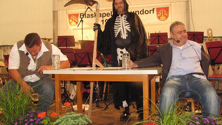 Zwei gestandene Oberfranken aus Meeder haben keine Lust auf die Unterwelt, die sie in der Oberpfalz vermuten. Foto: Martin Koch