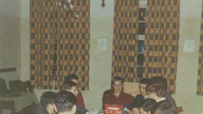 So fing es an: Erste Gruppenstunden in der alten Schule.