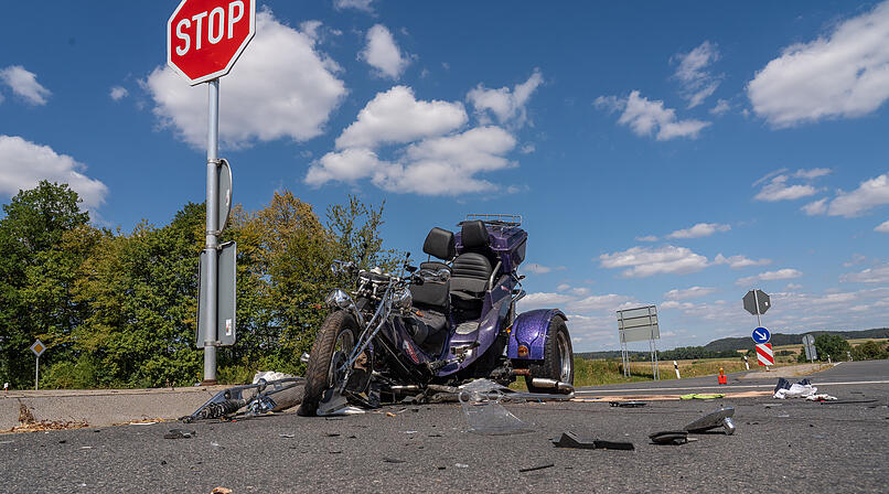 Trikefahrer stirbt bei Unfall auf B303