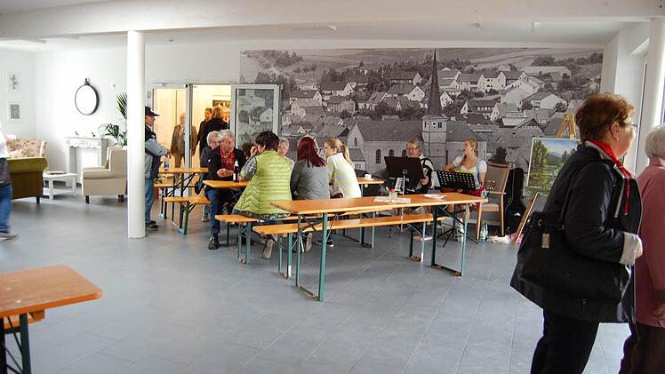 Tag der offenen Tür im Seniorenhaus Thulbatal  Foto: Günther Straub