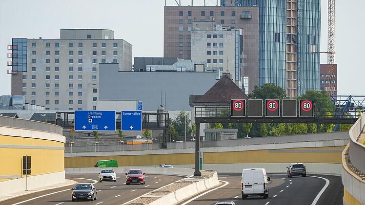Freigabe des 16. Bauabschnitts der A 100