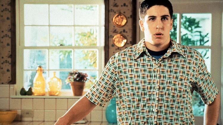Unvergessen bleibt die legendäre Szene, in der der unbeholfene Jim Levenstein (Jason Biggs) seine körperlichen Bedrüfnisse mithilfe eines Apfelkuchens stillt.