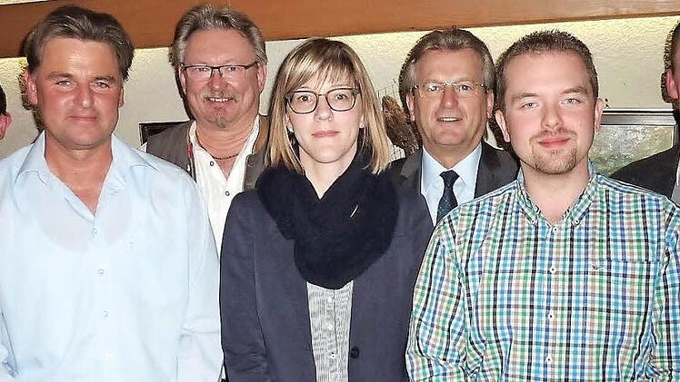 Der neue Vorstand der Orchesterschule Pressig-Stockheim (v. l.): Jens Lang, Matthias Grebner, Bürgermeister Hans Pietz, Miriam Baierlipp, Bürgermeister Rainer Detsch, Andreas Thiel sowie Stefan Heinlein Foto: gf