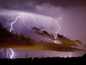Unwetterwarnungen für Teile Frankens.Foto: Julian Stratenschulte/dpa