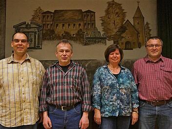 Der Vorstand des Trägervereins Gemeinschaftshaus Waizenbach (v.l.): Thomas Wießner, Wolfgang Kreuzer, Andrea Schottdorf und Norbert Kreuzer.. Foto: Gerd Schaar