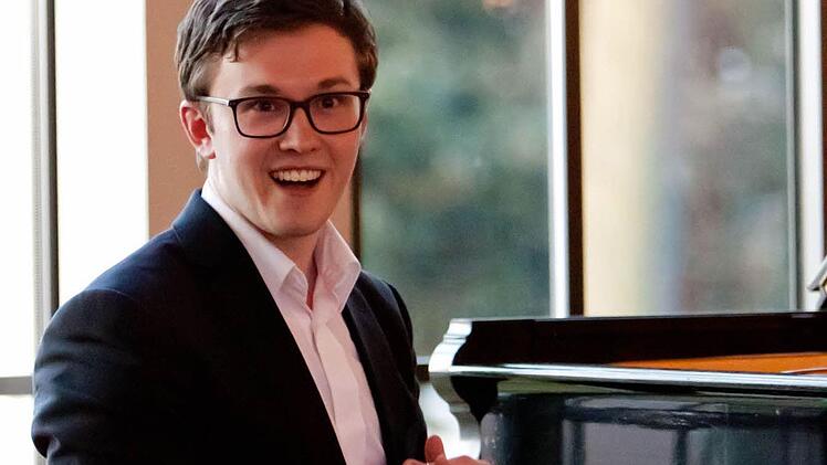 Der Pianist Frank Dupree gestaltet einen Jazzabend gemeinsam mit Mini Schulz (Kontrabass) undObi Jenne (Schlagzeug).Archiv/Jochen Berger