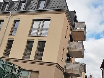 Letzte Handgriffe sind in der Bamberger Straße 3 noch zu erledigen: In einer Woche ziehen im neuen Katharinenspital die ersten Bewohner ein. Foto: Ekkehard Roepert