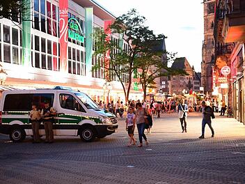 Bei lauen Sommertemperaturen startete das Bardentreffen 2016 in Nürnberg. Foto: Matthias Merz