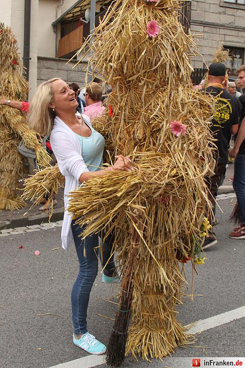 Strohbären in Kirchaich