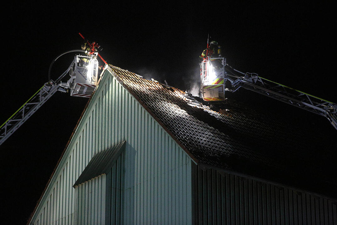 Großeinsatz in Draisendorf: Brand und Verpuffung bei Mühle – großer Schaden