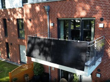 Prominente Unterstützung für Kleines Kraftwerk: Neuer TV-Spot bringt Solarstrom ins Gespräch