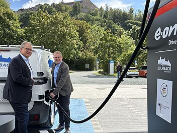 Neuer Schnellladepark für Elektroautos in Kulmbach - "echter Gewinn" Neuer Schnellladepark für Elektroautos in Kulmbach - "echter Gewinn"