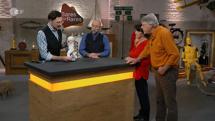 Zwei Verk&auml;ufer wollten bei "Bares f&uuml;r Rares" ein Jahreszeiten-Putto loswerden.