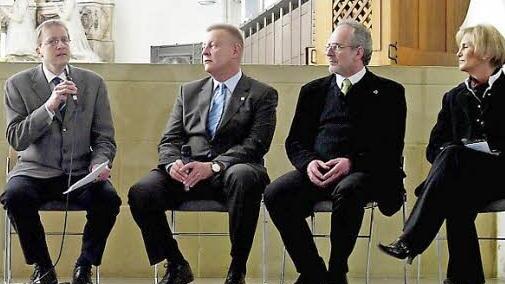 Von Markus Merz wurde auch das "Morizer Stadtgespräch" erfunden, hier die Diskussion zur OB-Wahl 2008. Fotos: CT-Archiv