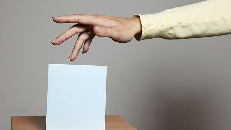 Wenige Wahllokale könnten sich schlecht auf die Beteiligung auswirken, fürchten Mitglieder des Stadtrats in Rödental. Foto: CT-Archiv