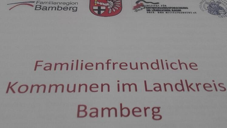 Die Ergebnisse der  Untersuchungen liegen schon einem Teil der  Gemeinden in schriftlicher Fassung vor.Foto: Anette Schreiber