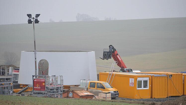 Der Fuß des ersten Windrades im Windpark Maßbach ist jetzt zu sehen. Foto: Isolde Krapf