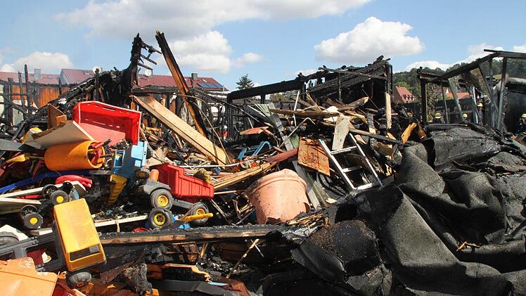 Nach dem Brand blieben vom Paul-Gerhardt-Kindergarten nur verkohlte Trümmer übrig.  Foto: Archiv/Alexander Hartmann