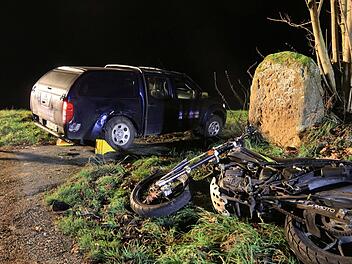 Eine 17-J&auml;hrige wurde im kreis Lichtenfels schwer verletzt, als sie mit ihrem Moped  in einen Pick Up krachte. Foto: News5/Merzbach