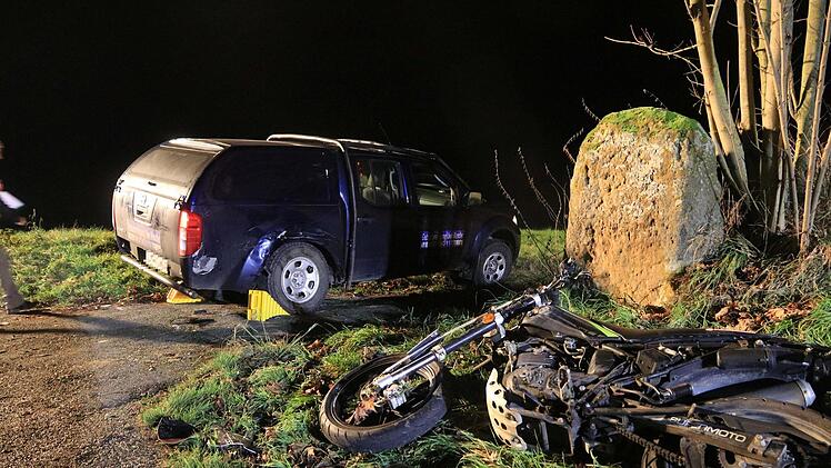 Eine 17-J&auml;hrige wurde im kreis Lichtenfels schwer verletzt, als sie mit ihrem Moped  in einen Pick Up krachte. Foto: News5/Merzbach
