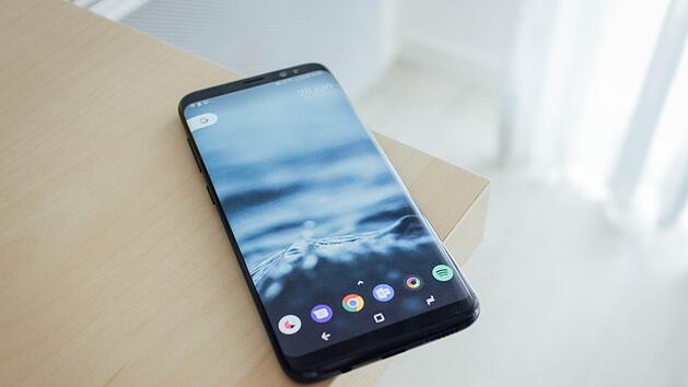 "Find my Mobile": Diese Meldung machte vielen Samsung-Nutzern gestern sorgen. Was dahinter steckt. Symbolbild: Adrien/ Unsplash