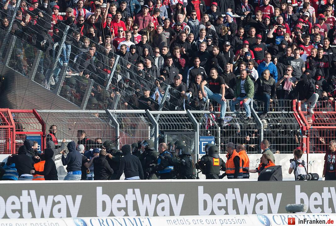 1. FC Nürnberg siegt beim KSC