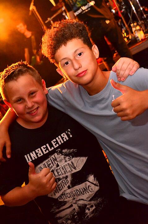 Party mit der Band "CAVELAND"