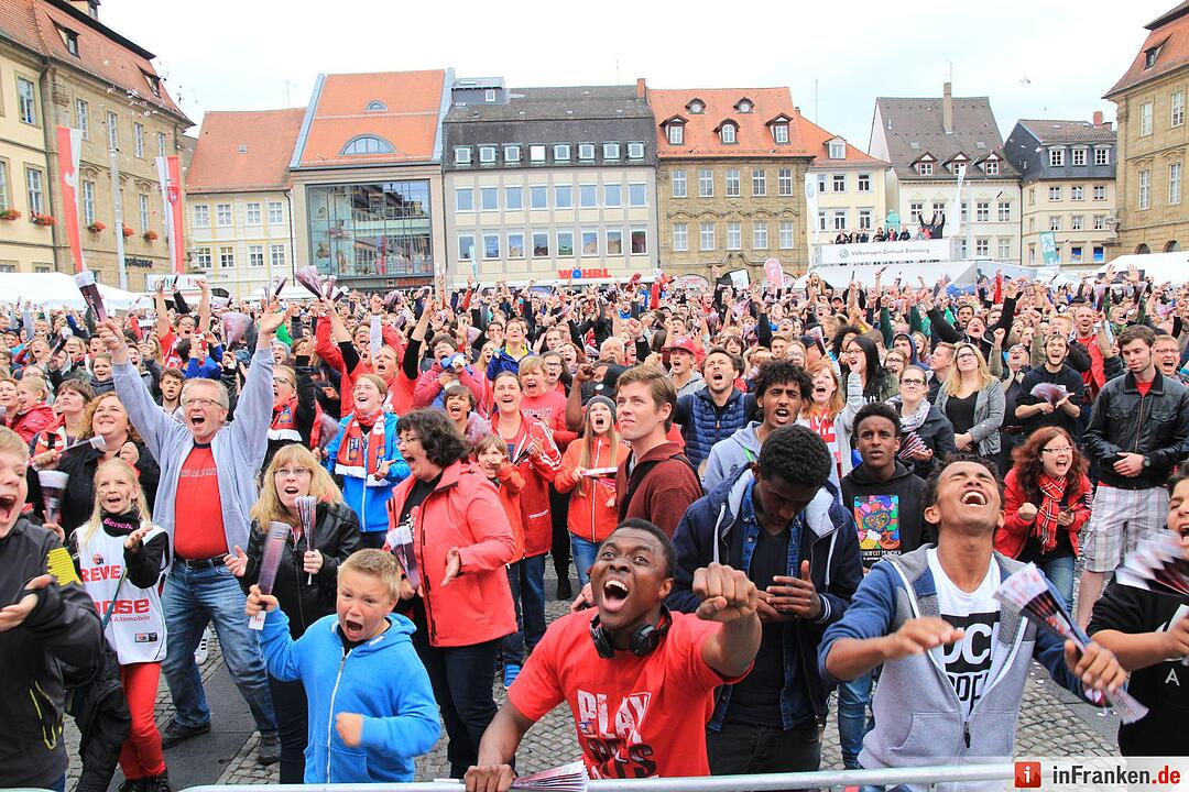 Bilder vom Public Viewing am Bamberger Maxplatz Teil 2