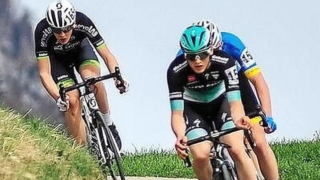 Sven Zurawski (vorne) bei den Erlauftaler Radsporttagen in Niederösterreich. Auf der letzten der drei Etappen wurde der 17-jährige Herzogenauracher Zweiter.  Foto: privat