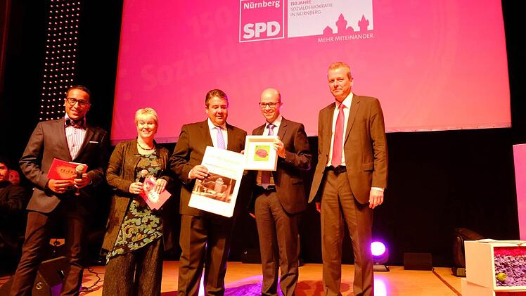Nürnberger SPD feiert 150. Geburtstag - Parteichef Gabriel gratuliert Foto: Nikolas Pelke