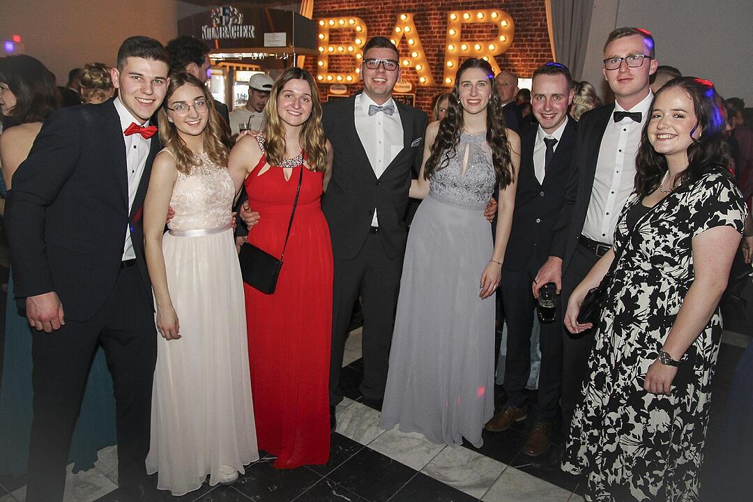 Der traditionelle Bauernball lockte viele Gäste an