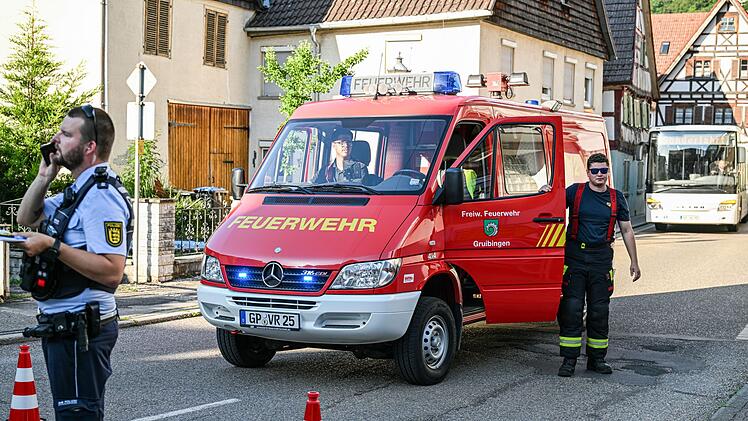 Gefahrgut legt A8 lahm &ndash; Evakuierungen und Waldbrandgefahr