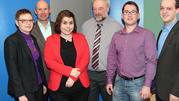 Die SPD-Kandidaten: Sabine Dittmar, Ewald Simon, Victoria May, Robert Römmelt, Sebastian Reuter und Mathias Kihn. Foto: Britz