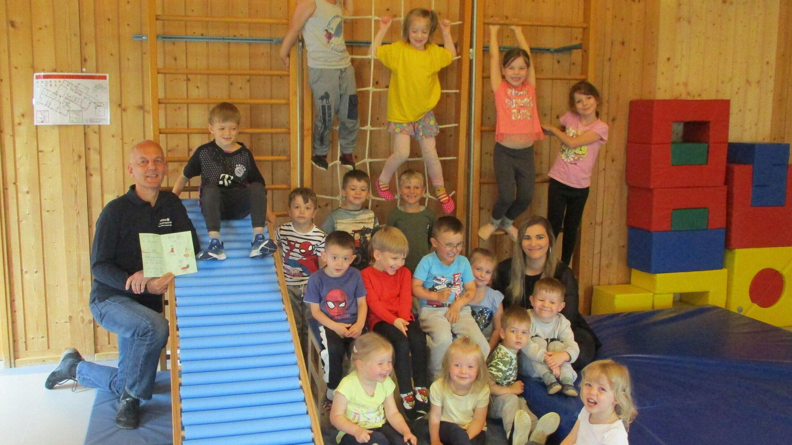 Spendenübergabe an das Evangelische Haus für Kinder St. Nikolaus