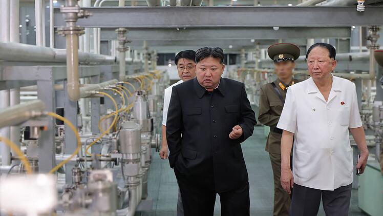 Nordkoreas Machthaber Kim inspiziert Urananreicherungsanlage