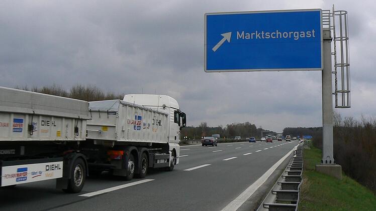 Die Autobahn-Ausfahrt Marktschorgast. Die Gemeinde pocht darauf, dass ihr Gewerbegebiet auch bei Stau erreichbar bleibt.
