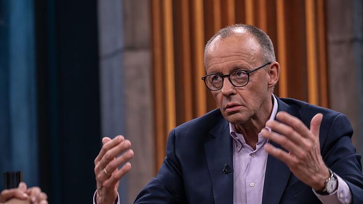 Hinsichtlich der kriselnden Wirtschaft räumte Friedrich Merz ein: "Es wird keinen schnellen Gewinn geben."
