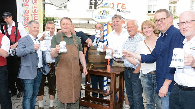 Bieranstich Foto: Dagmar Besand