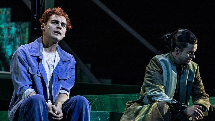 Szene aus der Neuinszenierung von "Hamlet" am Landestheater Coburg.Foto: Annemone Taake