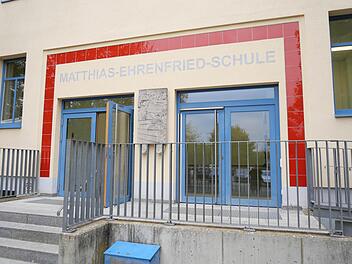 Schlüsselübergabe für künftige Drei-Linden-Förderschule in Rimpar