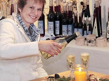 Nur noch vier Charlemagner-Keltereien gibt es im Kreis. Rositta Erlwein betreibt eine davon.  Foto: Josef Hofbauer