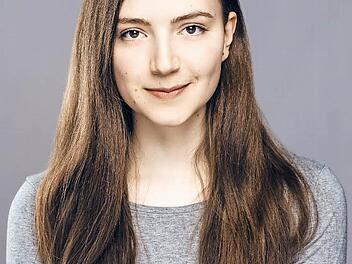 Ulla Scheler kommt aus Neustadt und hat gerade ihren ersten Roman veröffentlicht. Foto: Heyne Verlag